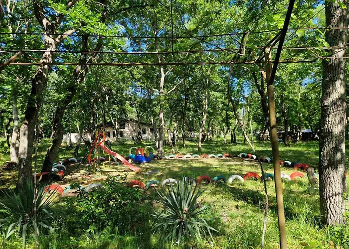 миньор Деревянный коттедж *